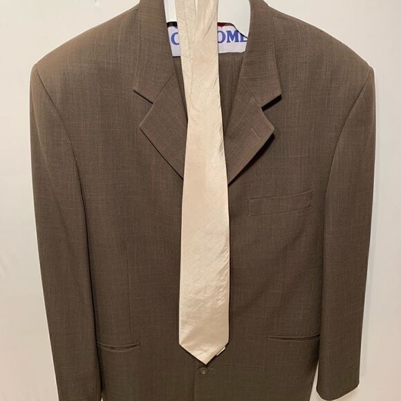 Vicci Uomo Men’s 2-pc Suit w/ Free Tie - Picture 7 of 7